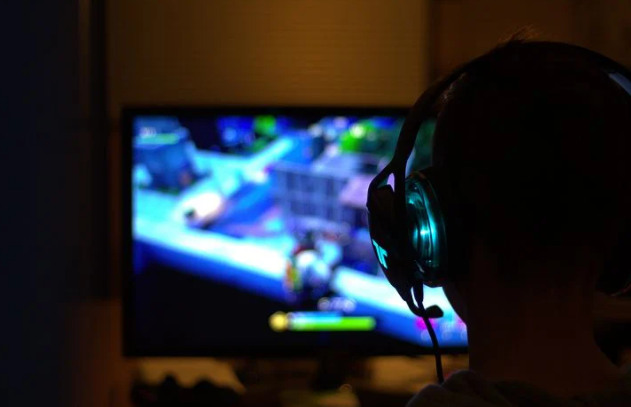 playing game